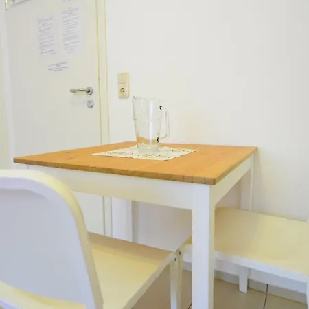 Private Rooms Next To Subway Neurenberg Buitenkant foto