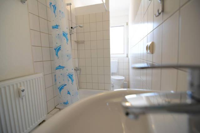 Private Next To Subway Homestay *